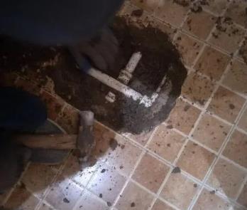 个旧卫生间漏水维修公司为您分享下卫生间渗水如何处理及注意事项