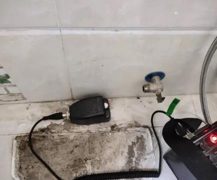 个旧屋顶漏水维修公司分享下卫生间漏水的危害及解决方法